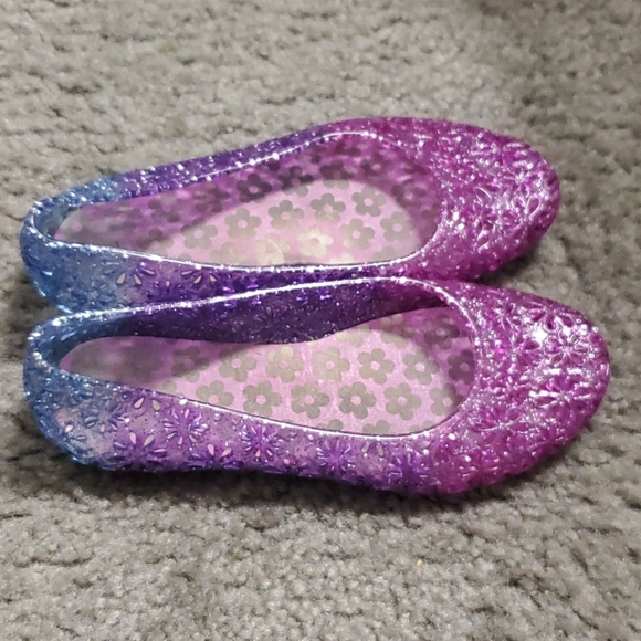 Shoes - Picture 2 of 2